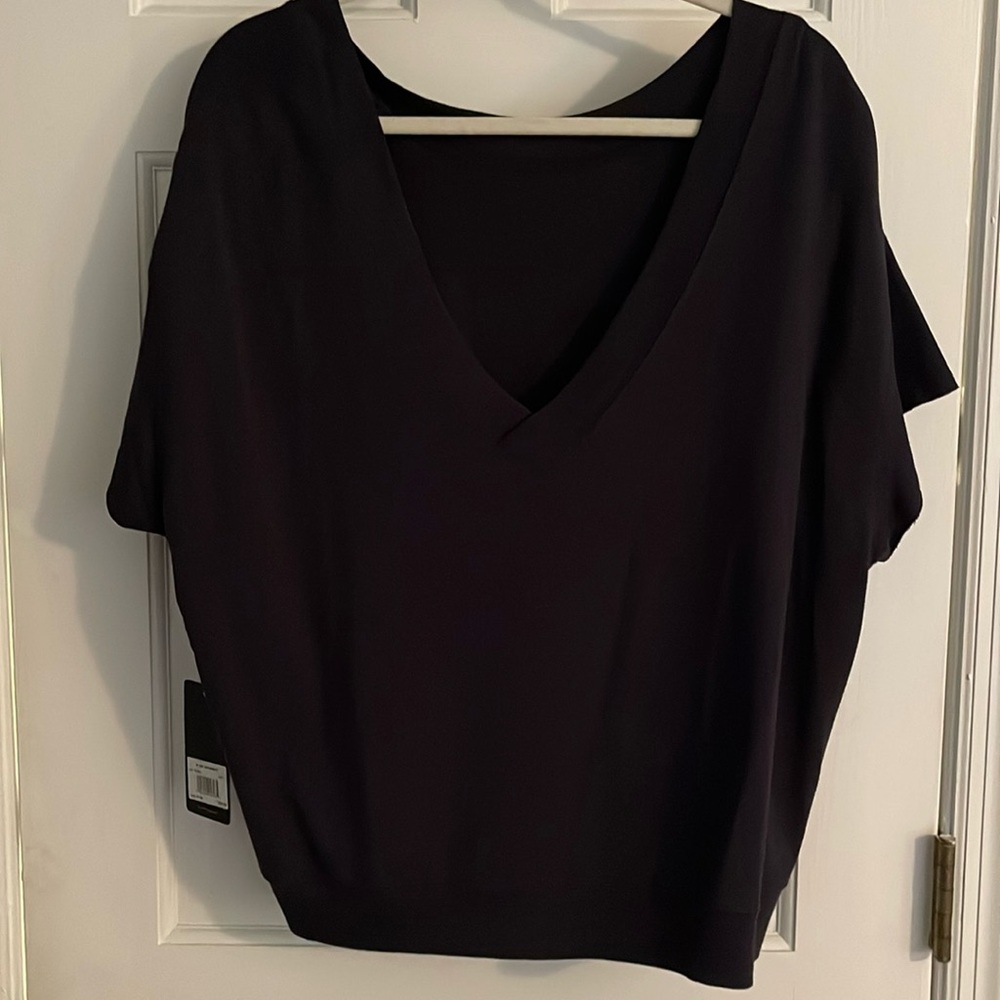 Peach Navy deep V top size L